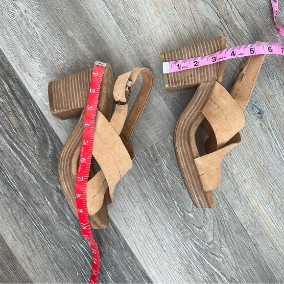 Tom’s criss cross chunky platform heels - Picture 8 of 11